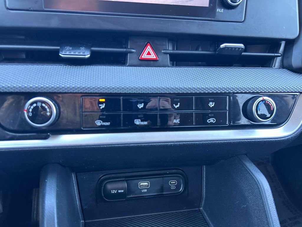 Used 2024 Kia Sportage LX image 28
