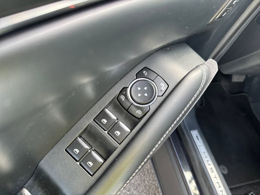 Used 2021 Ford Mustang Mach-E Premium image 11