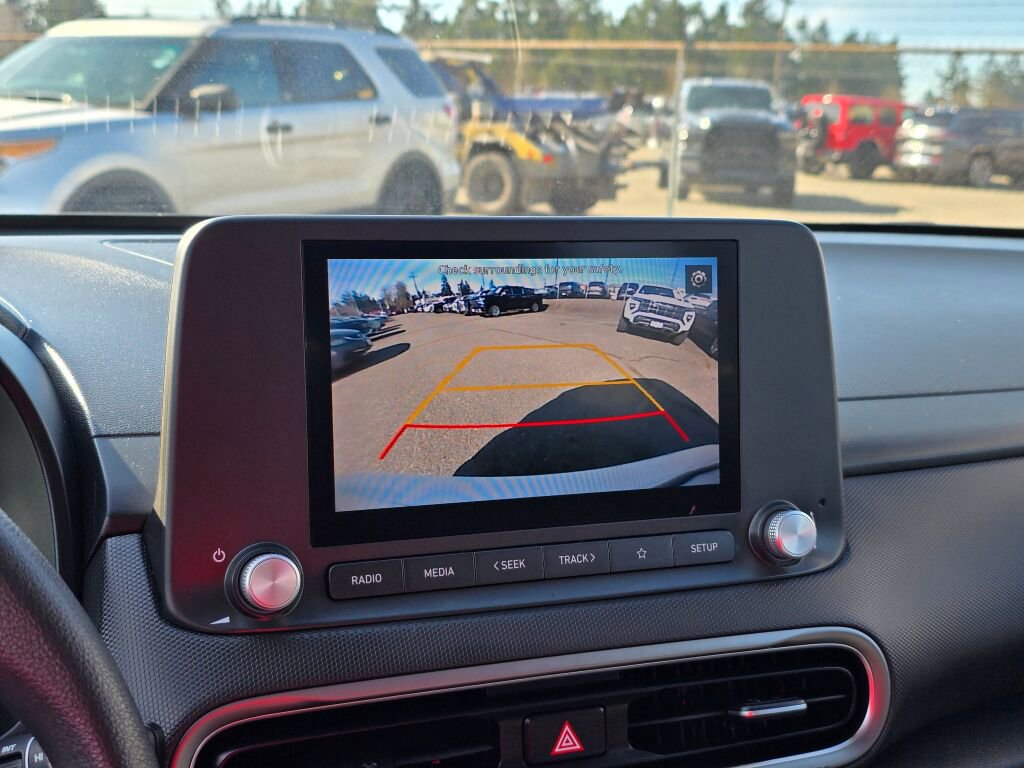 Used 2023 Hyundai Kona SE w/ Cargo Package image 22