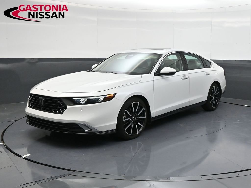 Used 2024 Honda Accord Touring image 10