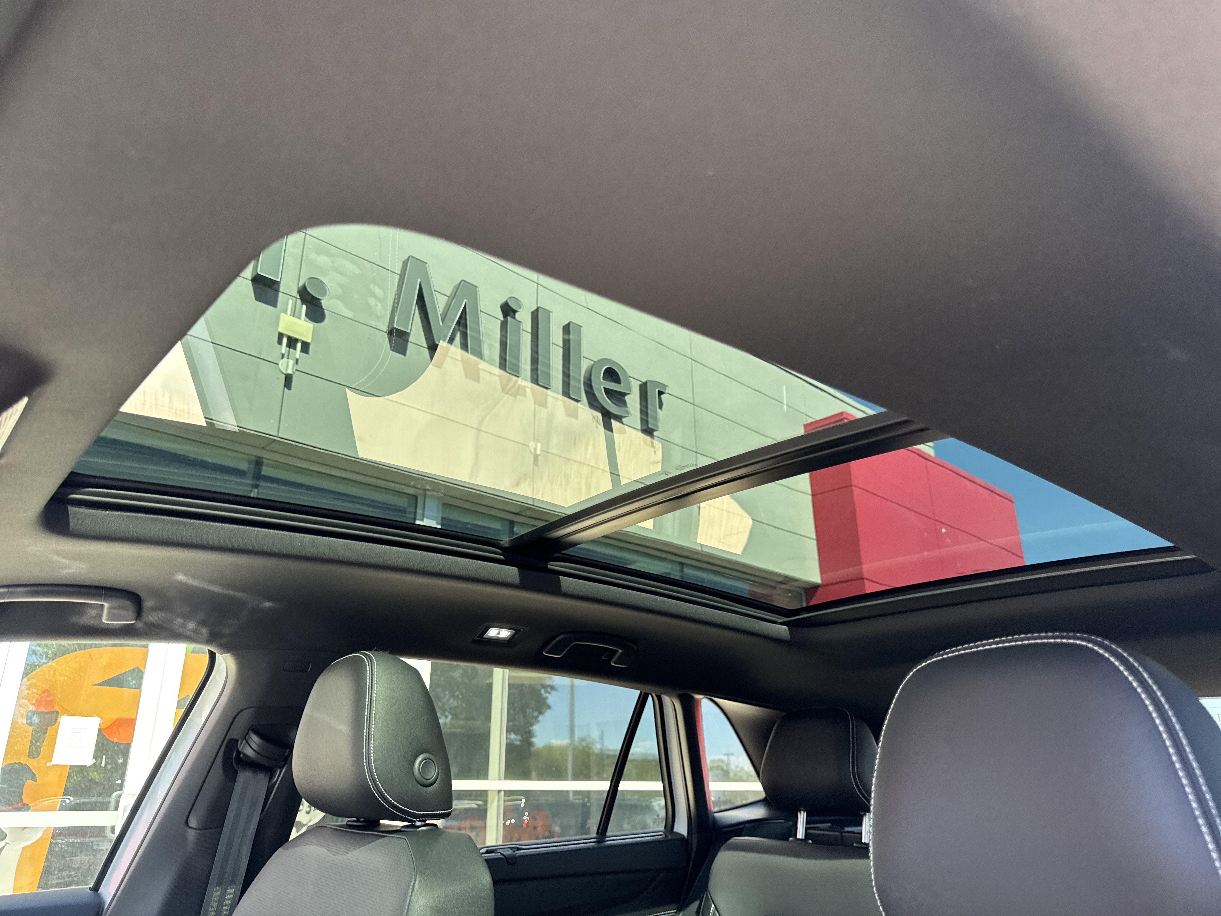 New 2026 Volkswagen Atlas Cross Sport SEL R-Line image 17
