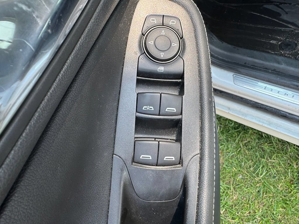 Used 2022 Buick Encore GX Select w/ Sport Touring Package AWD/4WD image 18