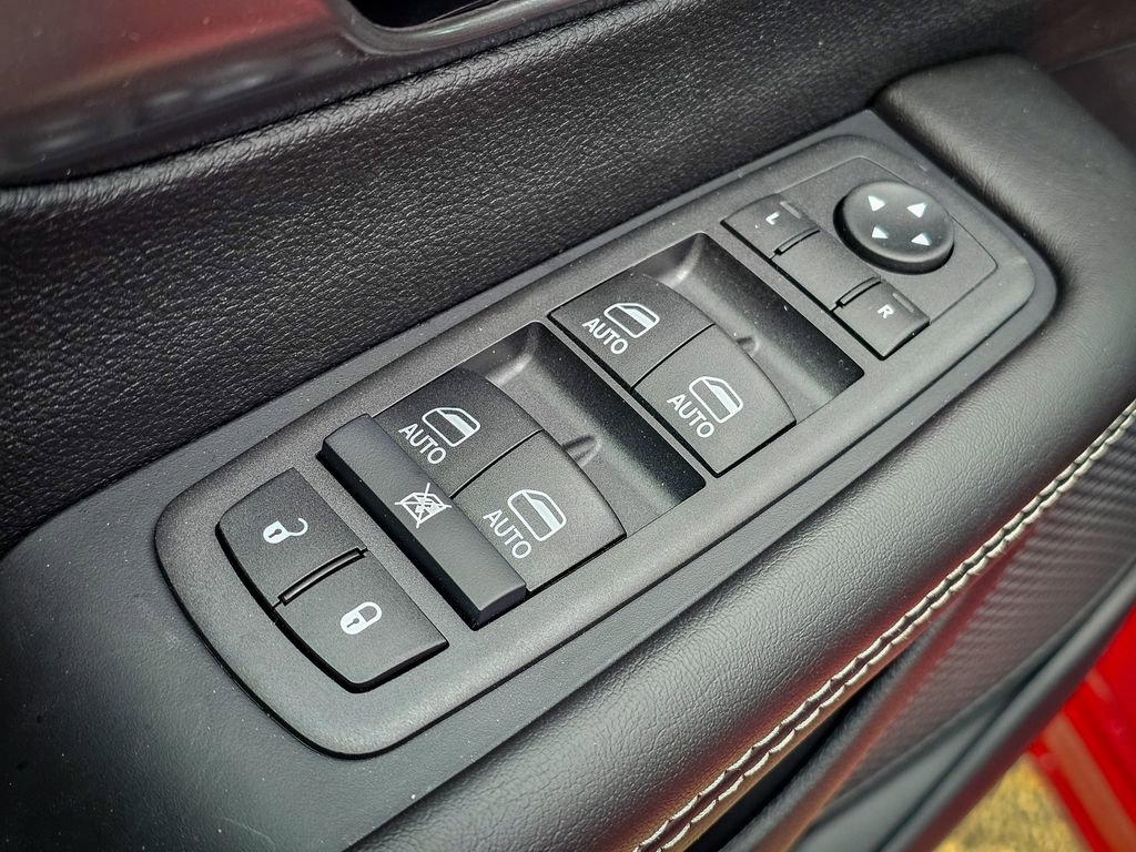 New 2026 Chrysler Pacifica Select image 12