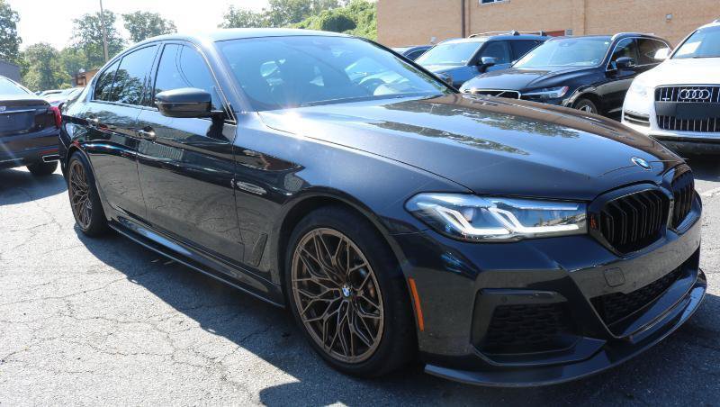 Used 2021 BMW 530i xDrive AWD/4WD image 3