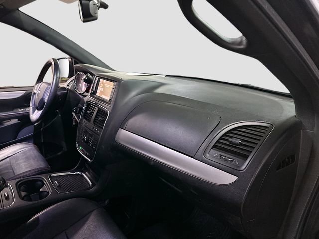 Used 2016 Dodge Grand Caravan R/T w/ Driver Convenience Group image 31