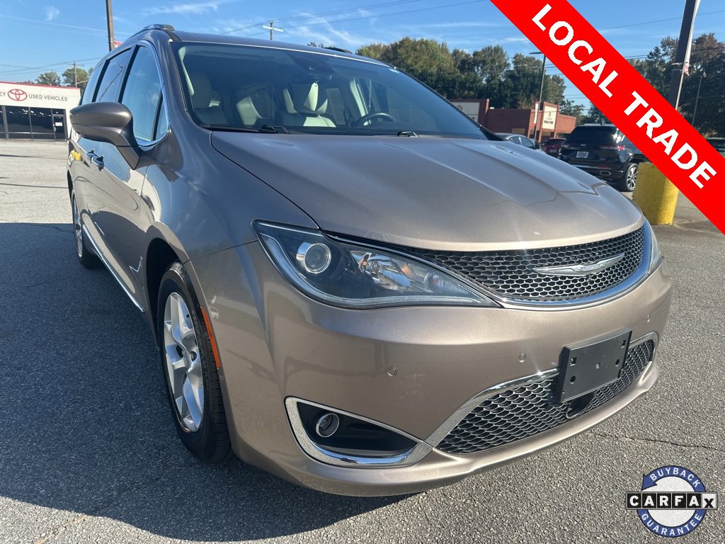 Used 2017 Chrysler Pacifica Touring-L Plus w/ Advanced Safetytec Group