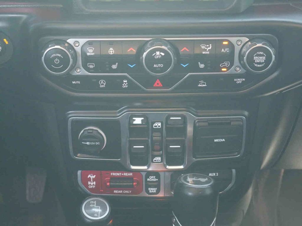 Used 2021 Jeep Wrangler Unlimited Rubicon AWD/4WD image 8