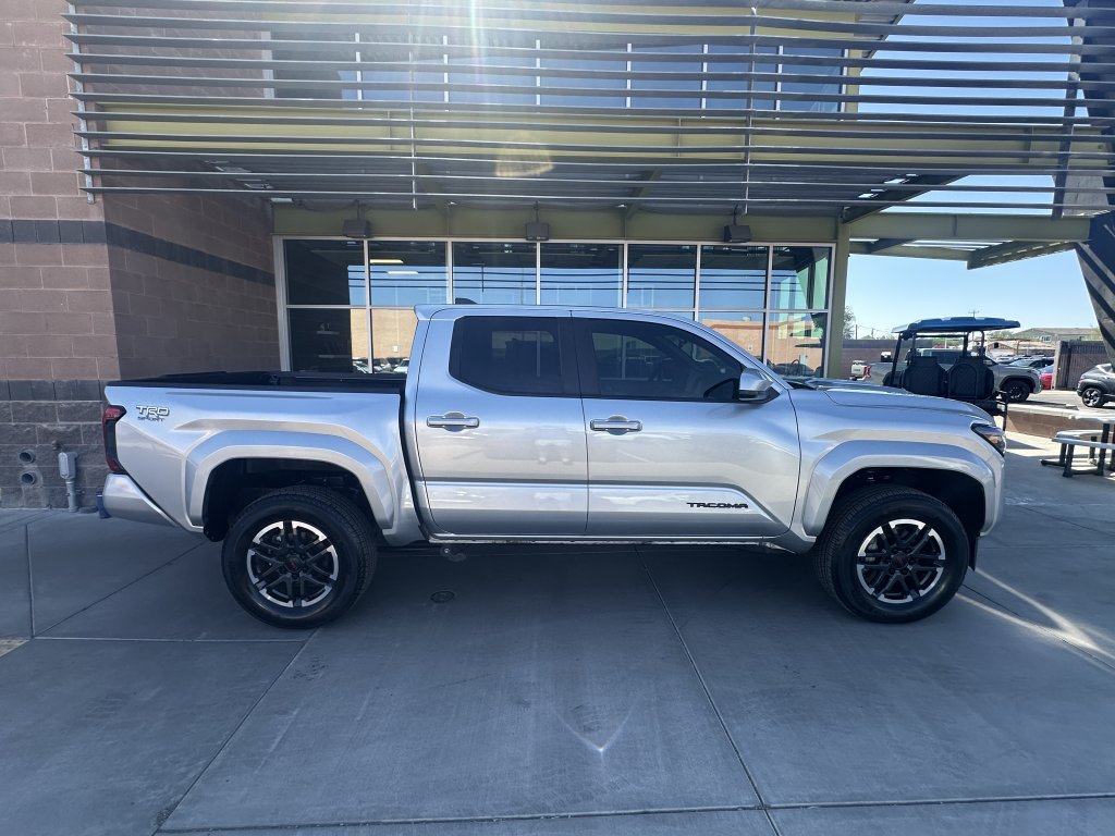 Used 2024 Toyota Tacoma TRD Sport RWD image 6