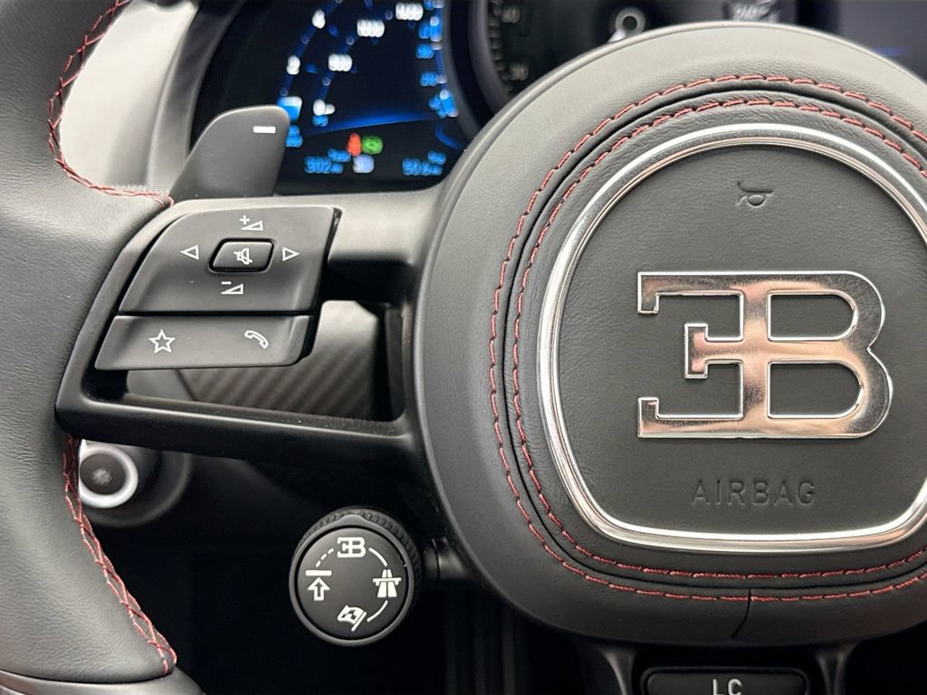 Used 2023 Bugatti Chiron Super Sport AWD/4WD image 13