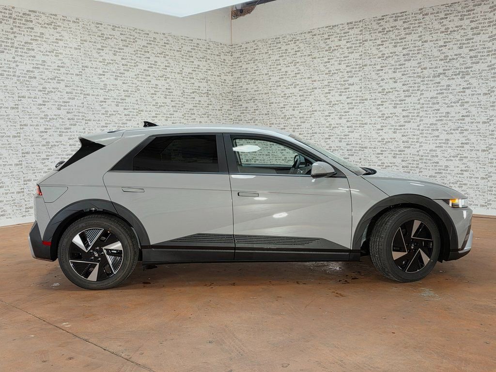 New 2026 Hyundai Ioniq 5 SEL image 8