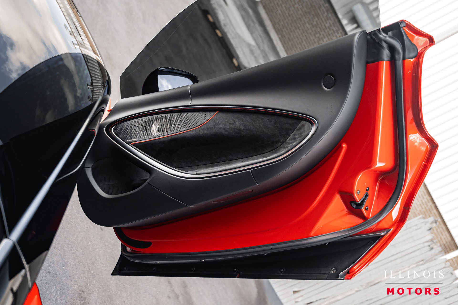 Used 2023 McLaren Artura image 36