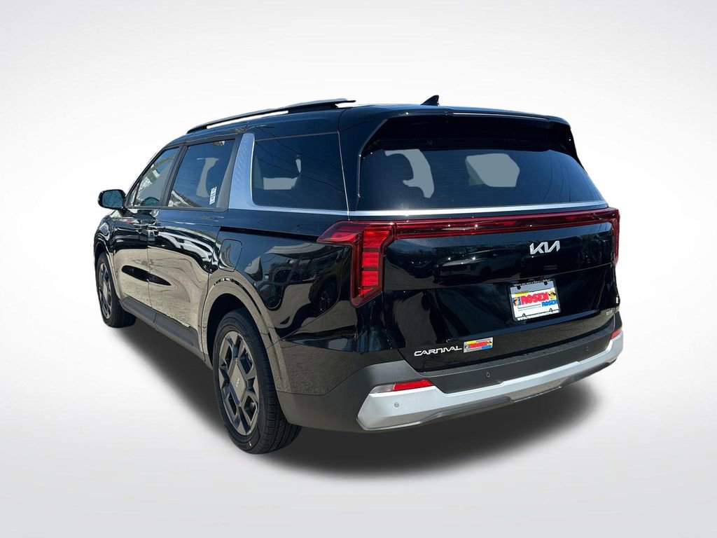 New 2026 Kia Carnival EX image 3