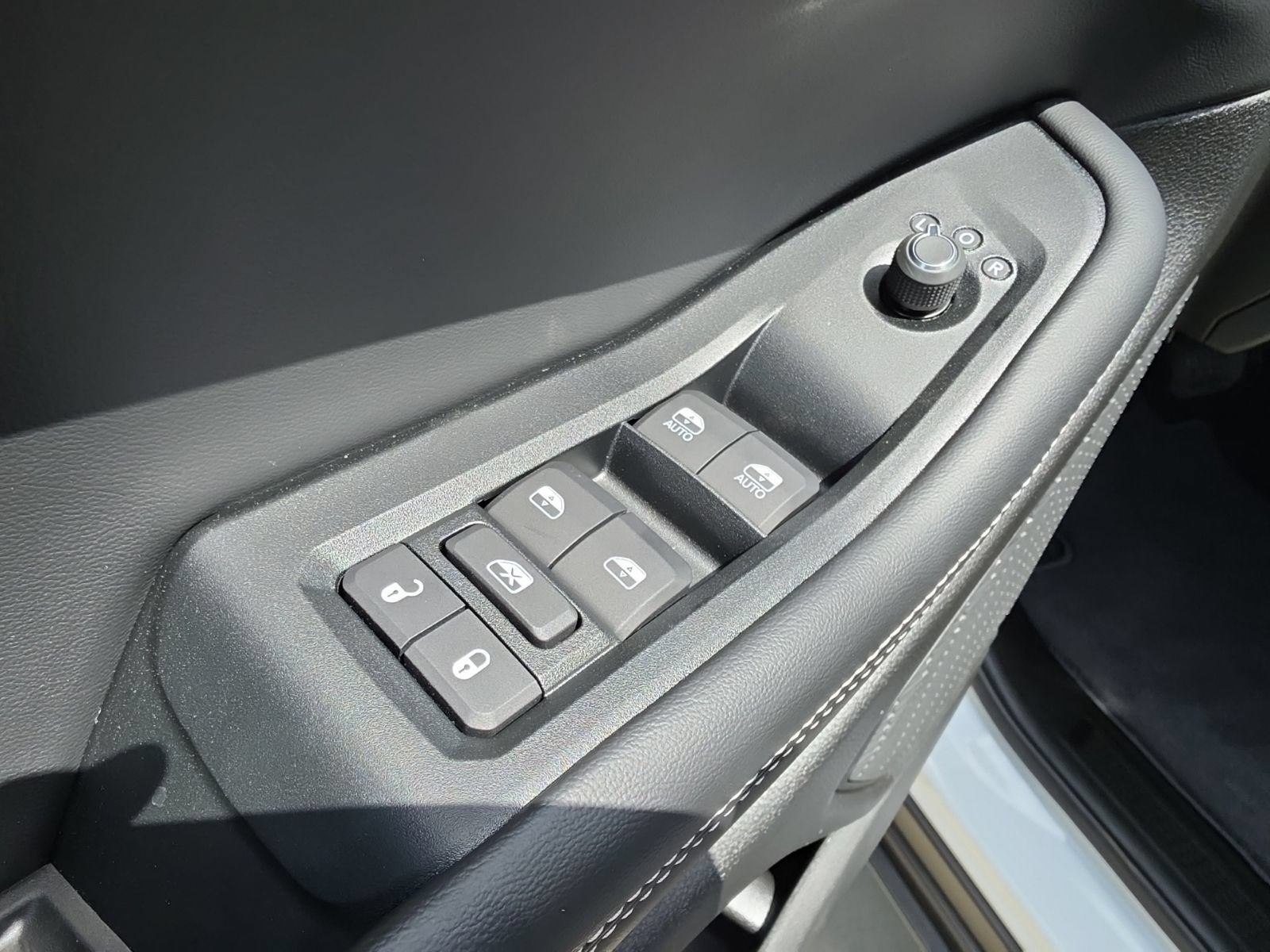 New 2026 Jeep Grand Cherokee L 2WD image 15