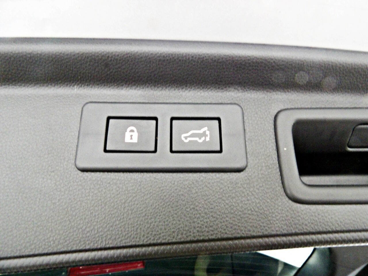 Used 2021 Subaru Forester Premium image 14