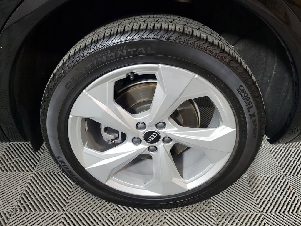 Used 2024 Audi Q5 2.0T Premium image 11