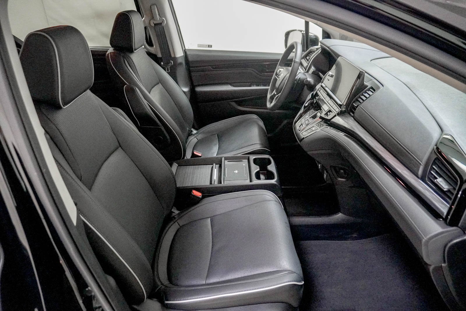 Certified 2026 Honda Odyssey Elite image 34