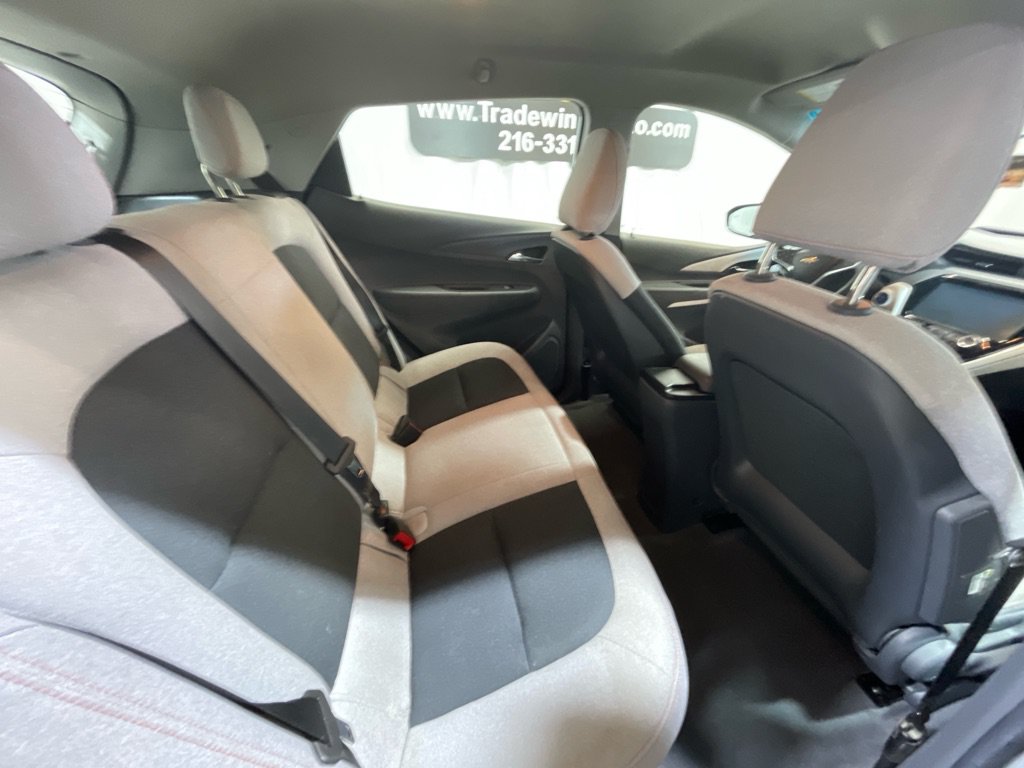 Used 2020 Chevrolet Bolt LT FWD image 30