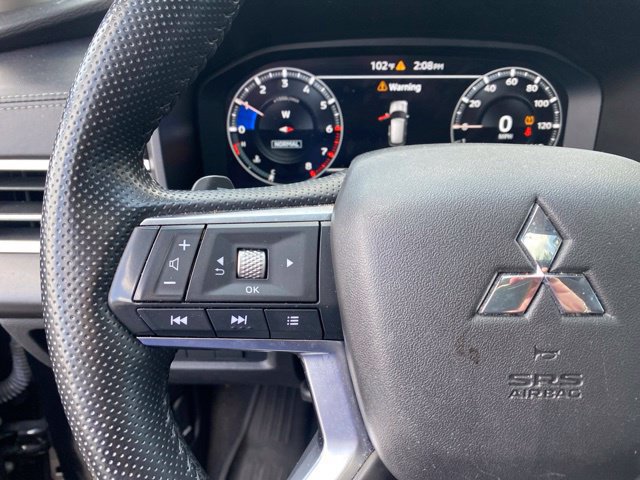 Used 2024 Mitsubishi Outlander SE FWD image 11