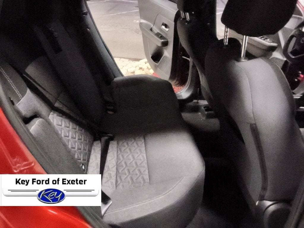 Used 2025 Nissan Kicks SV AWD/4WD image 16