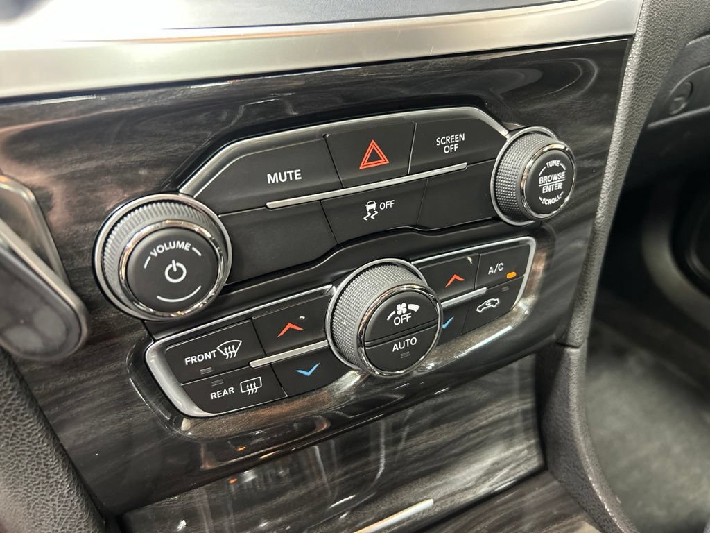 Certified 2018 Chrysler 300 Touring L AWD/4WD image 19
