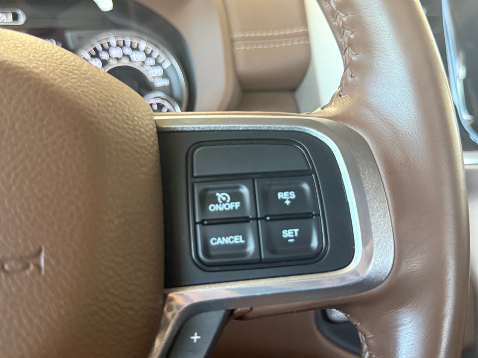 Used 2022 RAM 2500 Laramie AWD/4WD image 18