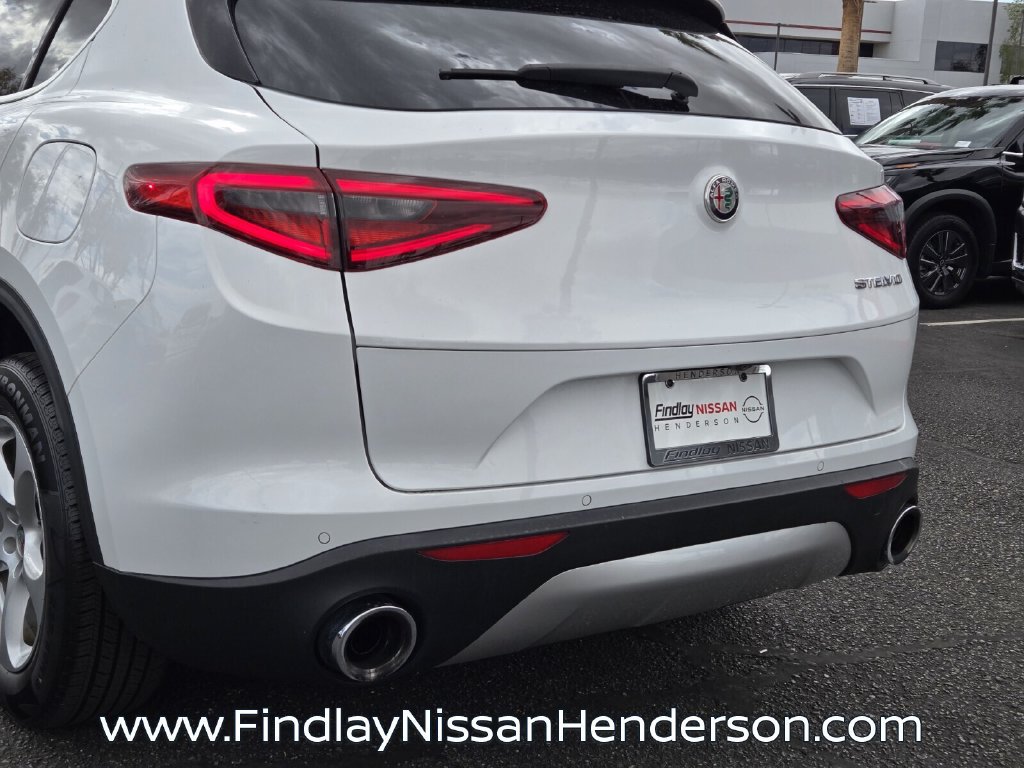 Used 2020 Alfa Romeo Stelvio RWD image 5