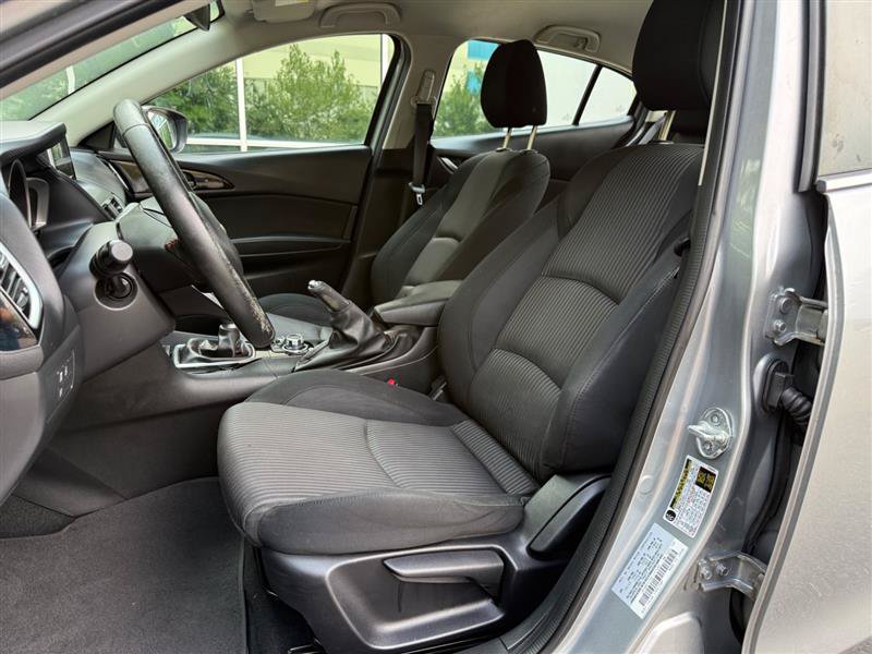 Used 2014 MAZDA MAZDA3 i Touring w/ Technology Package FWD image 23
