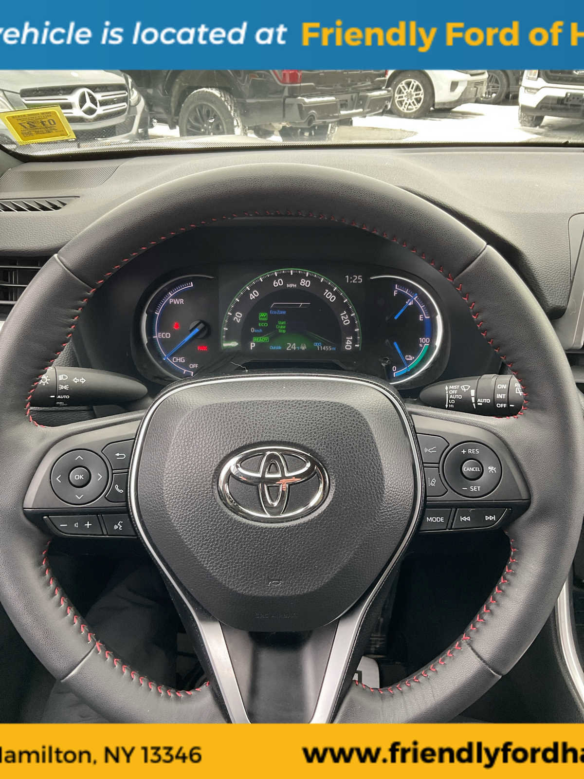 Used 2024 Toyota RAV4 SE w/ Weather & Moonroof Package image 25