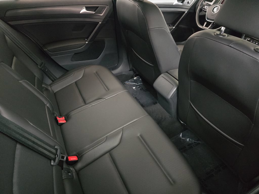 Used 2019 Volkswagen Golf SE FWD image 13