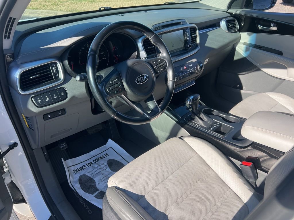 Used 2016 Kia Sorento SX image 14