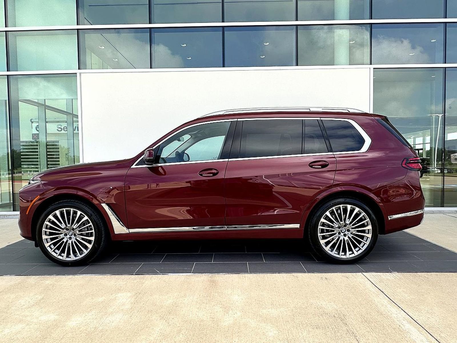 New 2026 BMW X7 xDrive40i image 8