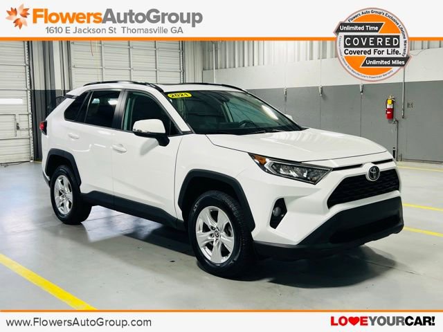 Used 2021 Toyota RAV4 XLE w/ Convenience Package FWD image 1