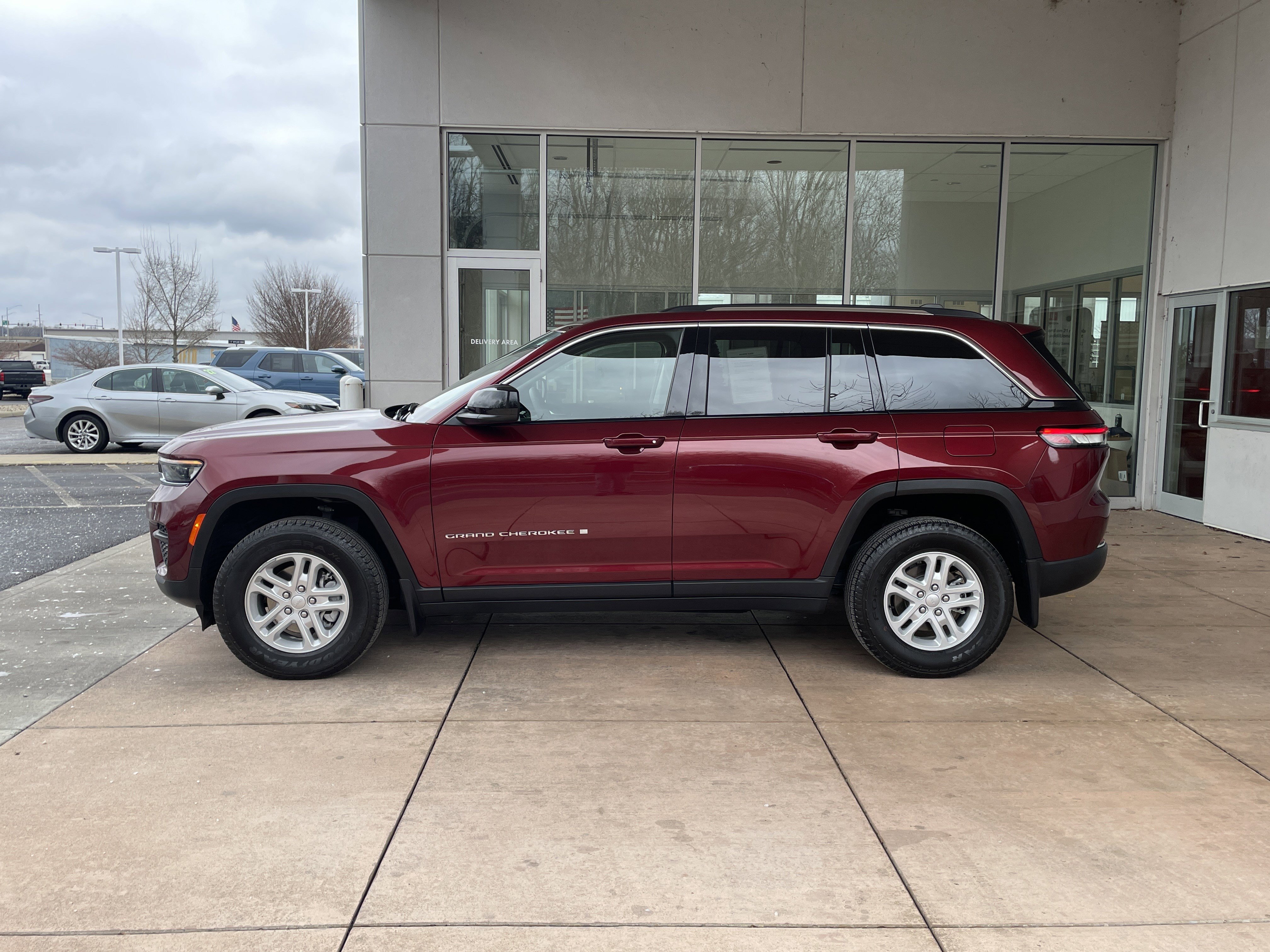Used 2023 Jeep Grand Cherokee Laredo w/ MOPAR Finishing Package image 19