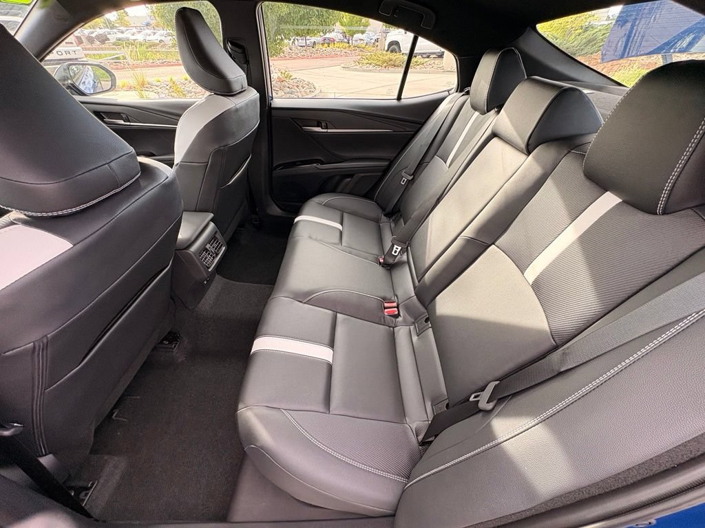 Used 2026 Toyota Camry SE FWD image 27