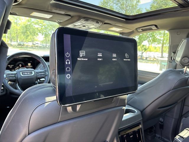 Used 2025 GMC Yukon AT4 Ultimate w/ LPO, Floor Liner Package AWD/4WD image 23