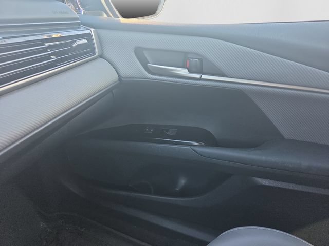 Used 2025 Toyota Camry SE w/ Convenience Package FWD image 21