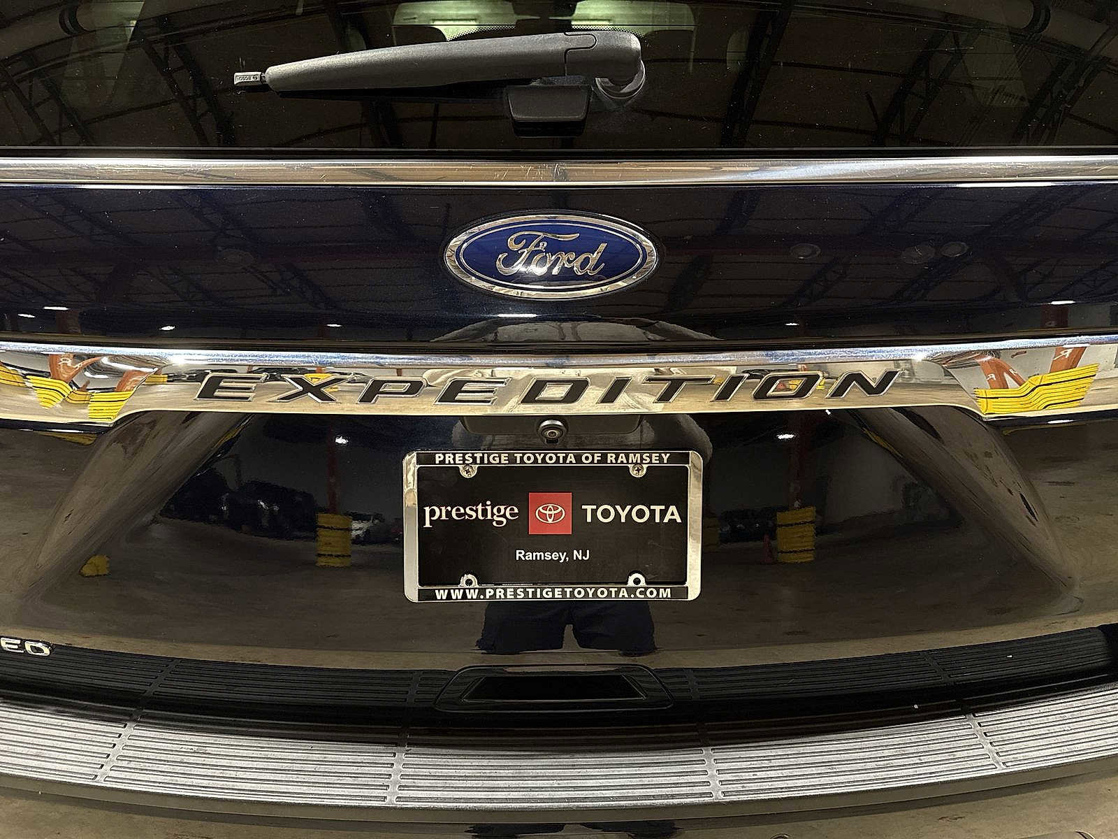 Used 2021 Ford Expedition Limited image 28