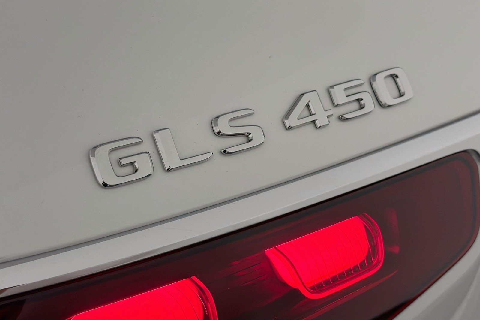 New 2026 Mercedes-Benz GLS 450 4MATIC image 9