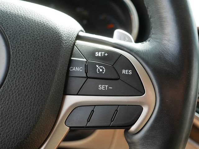 Used 2016 Jeep Grand Cherokee Limited AWD/4WD image 26