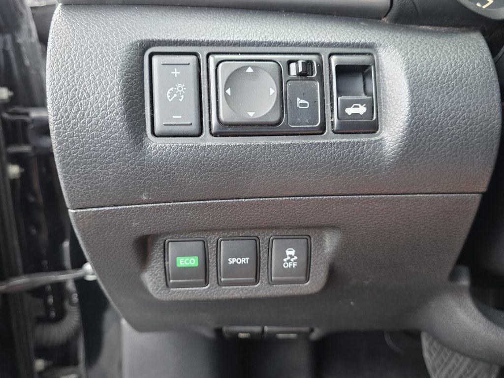 Used 2016 Nissan Sentra SV image 17