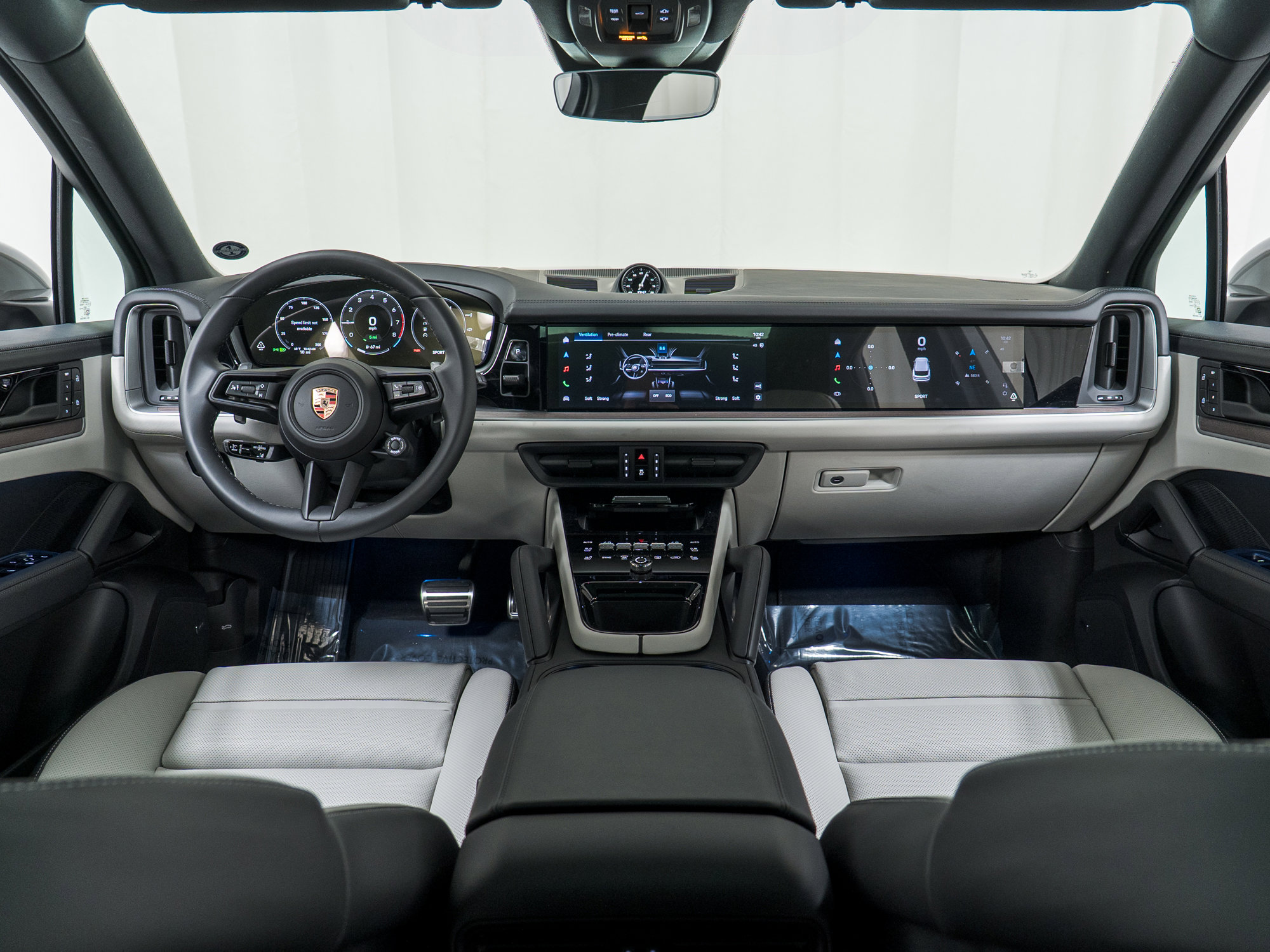 New 2026 Porsche Cayenne S image 18