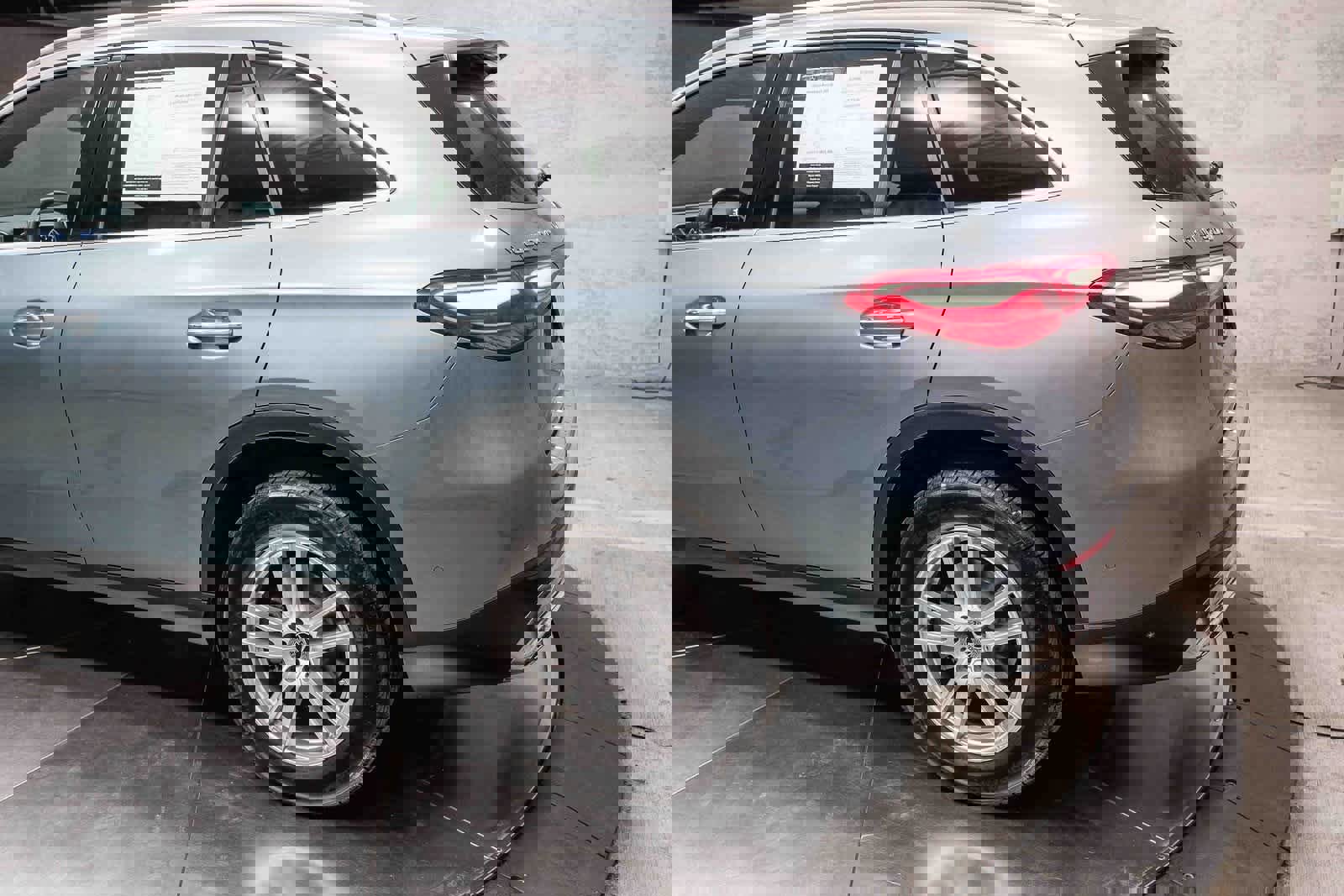 Certified 2026 Mercedes-Benz GLC 300 image 8