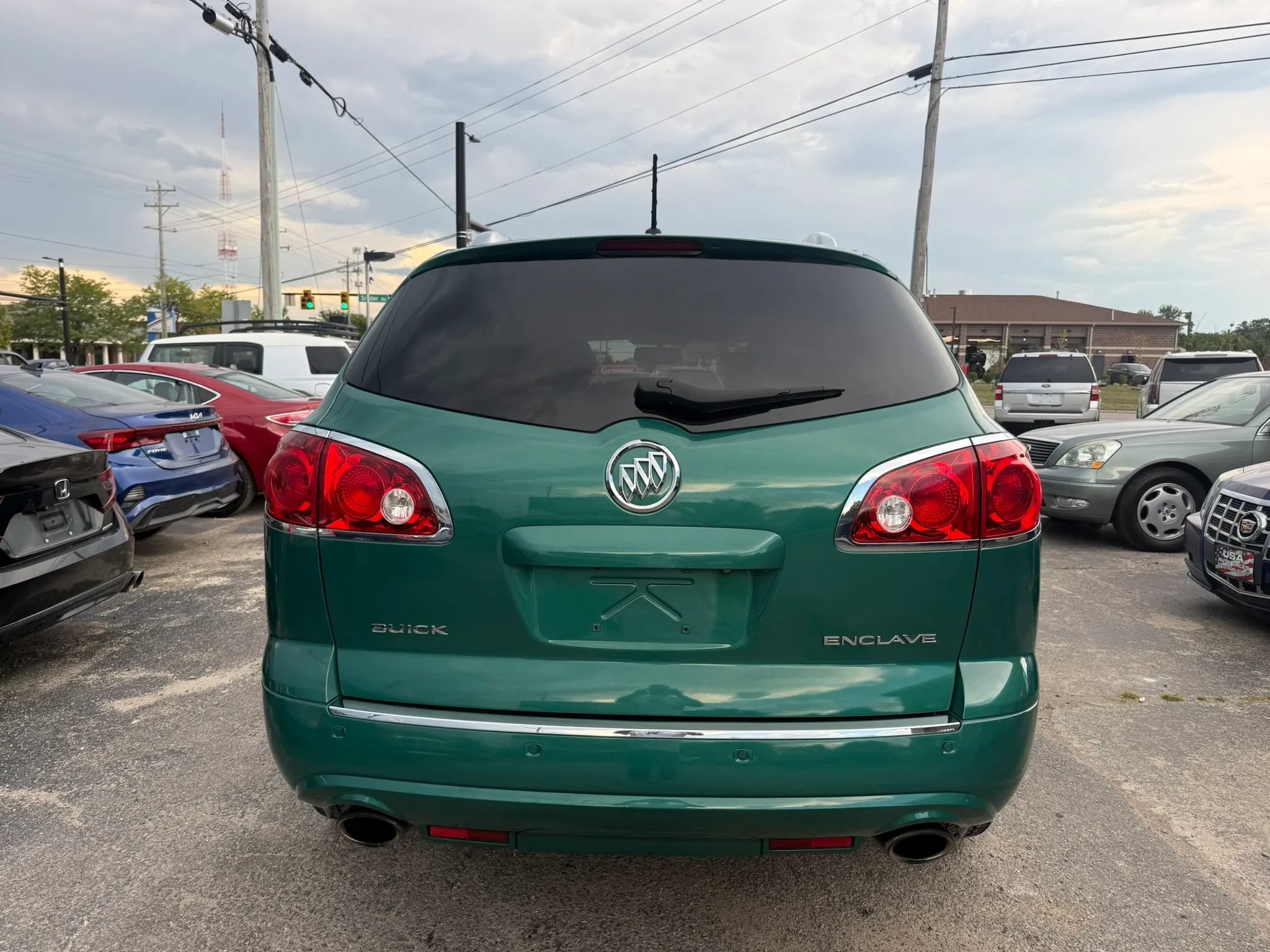 Used 2012 Buick Enclave Leather FWD image 7