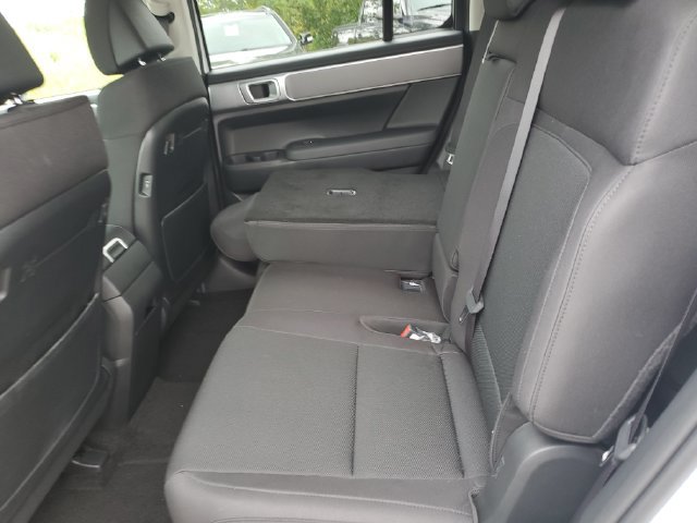New 2027 Hyundai Santa Fe SE FWD image 12