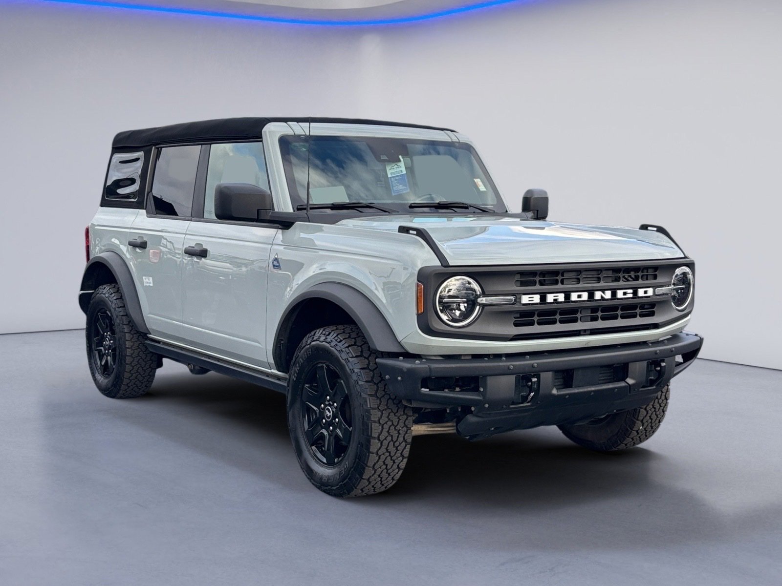Used 2023 Ford Bronco Black Diamond image 9