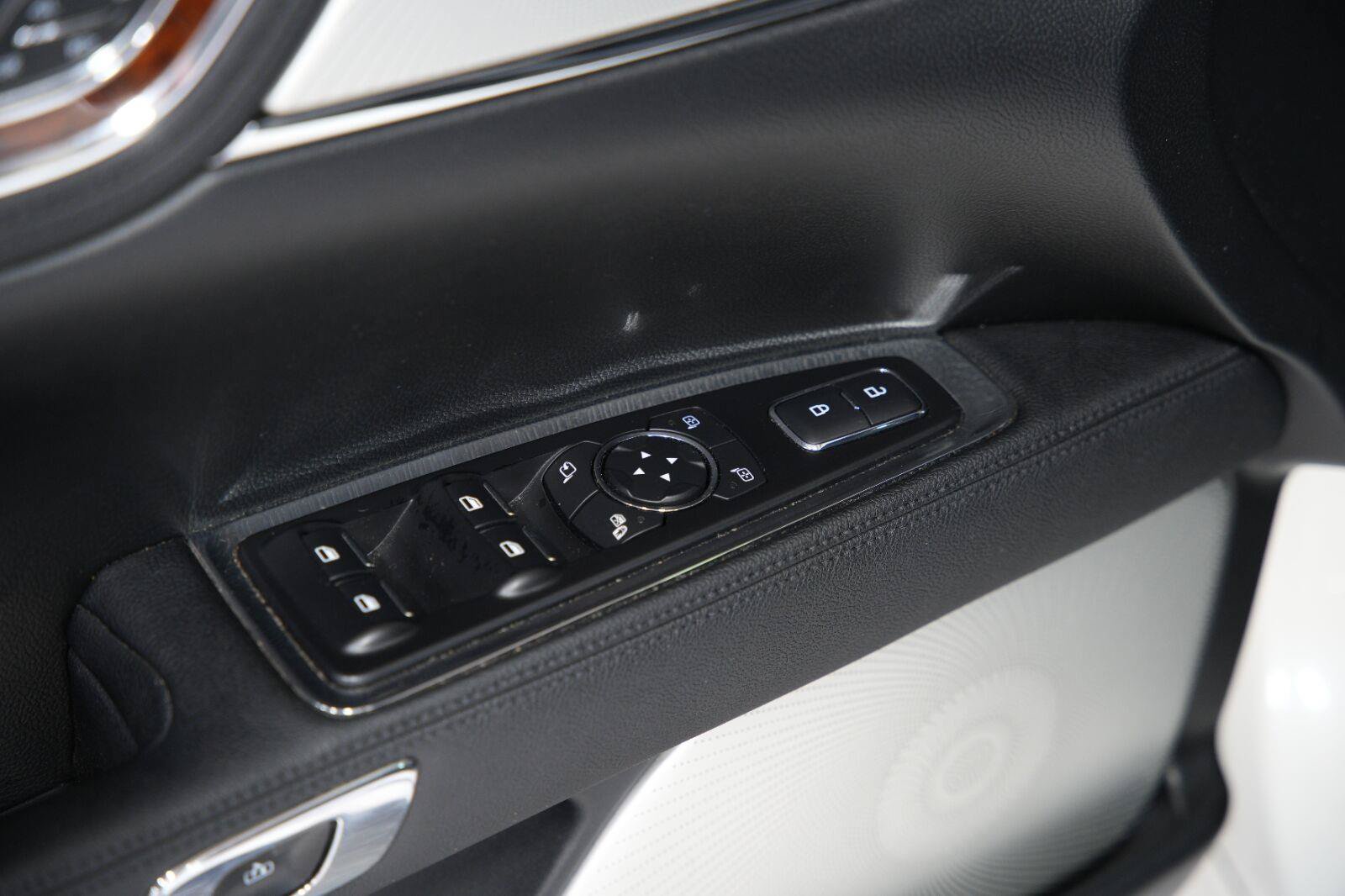 Used 2019 Lincoln Continental Reserve AWD/4WD image 37