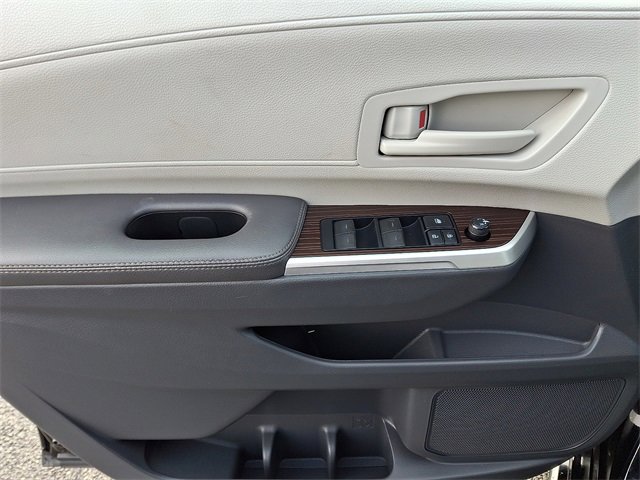 Used 2021 Toyota Sienna LE w/ LE Plus Package image 14