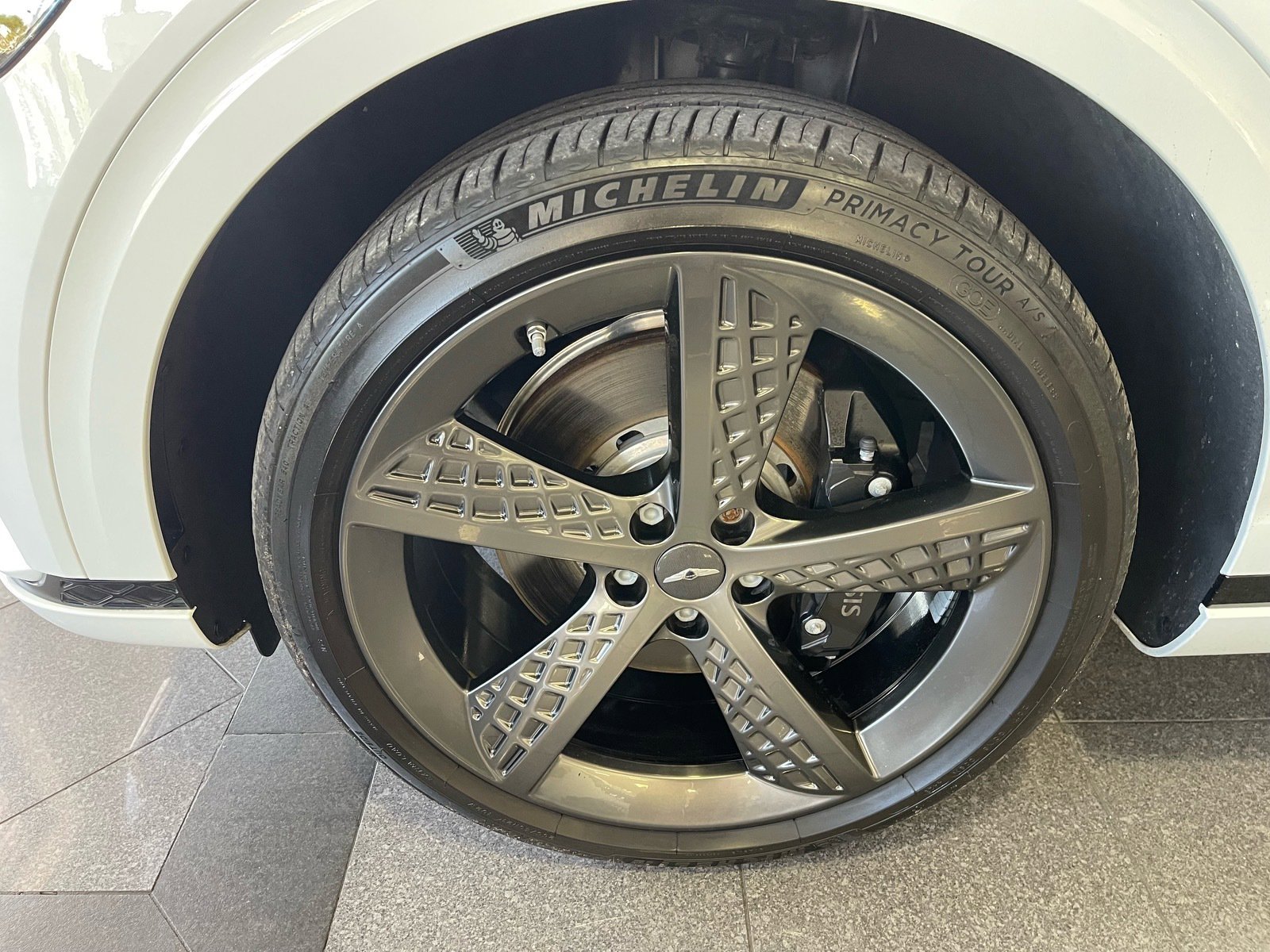 Used 2024 Genesis GV70 3.5T Sport w/ Sport Prestige Package AWD/4WD image 21