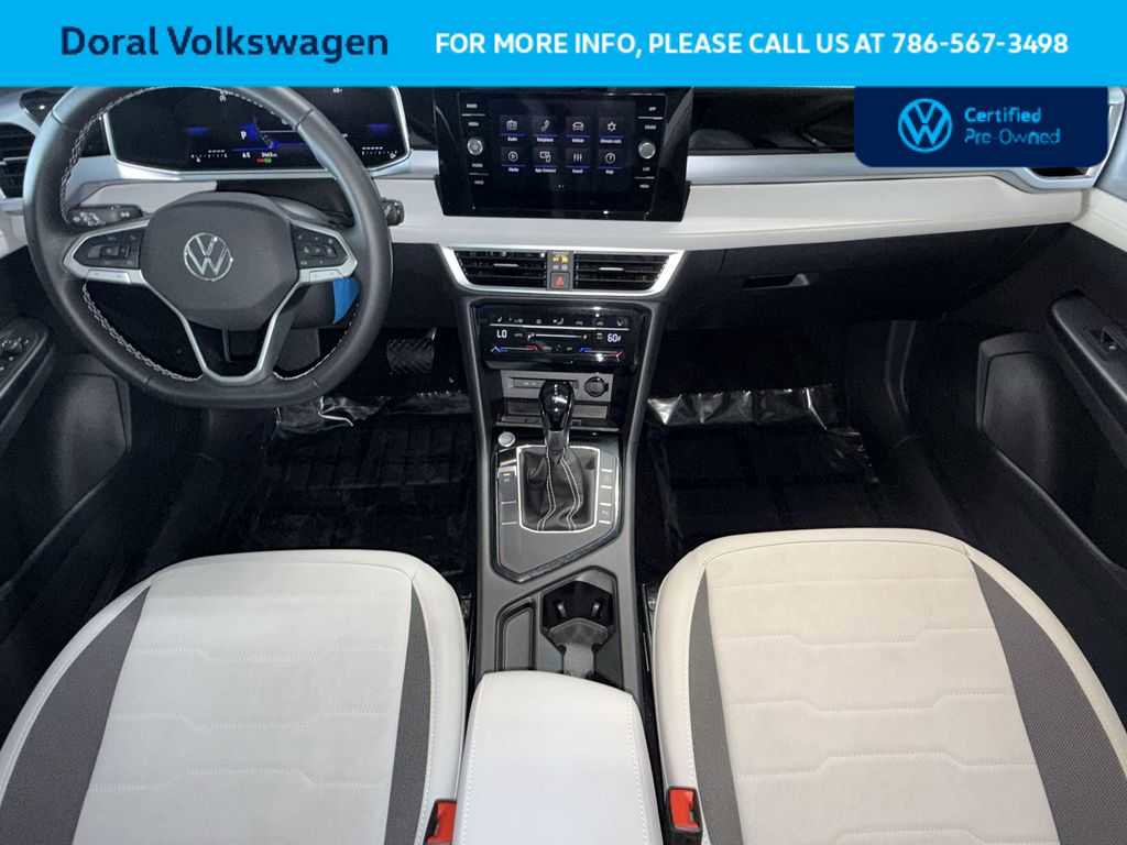 Used 2025 Volkswagen Taos SE FWD image 24