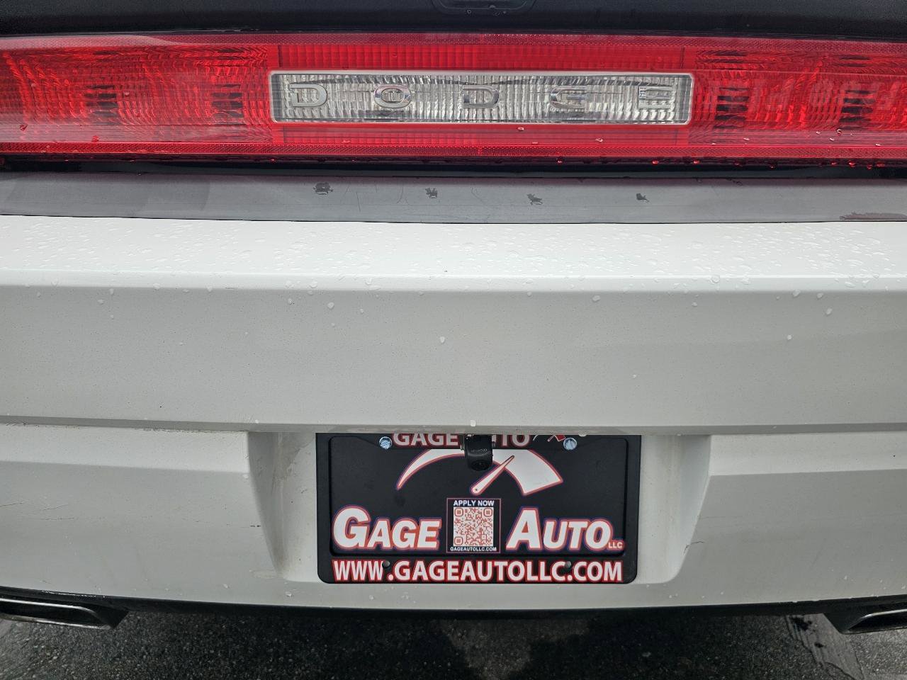 Used 2013 Dodge Challenger SXT w/ Sound Group RWD image 16